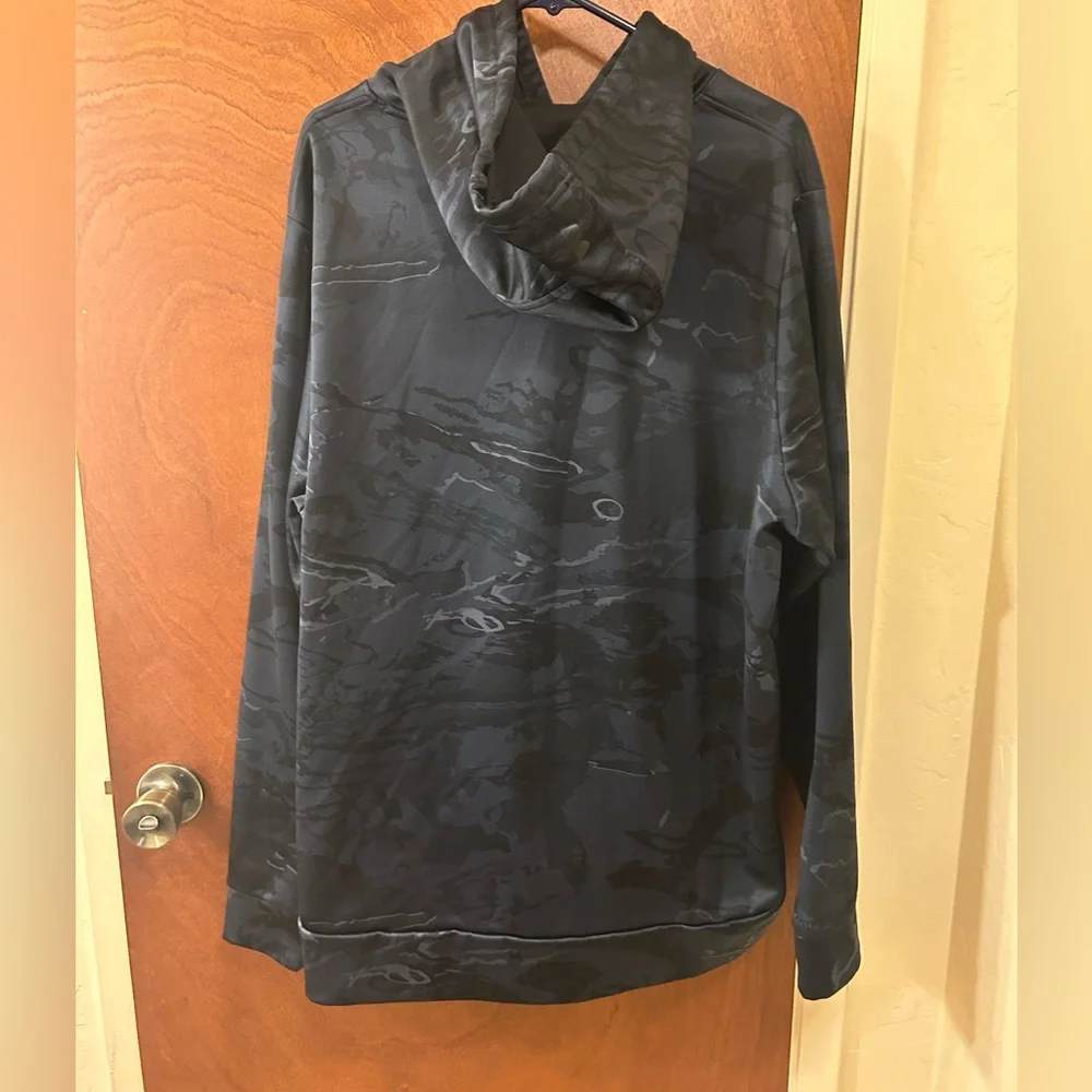 Under Armour Dark camo Hoodie - Picture 2 of 4